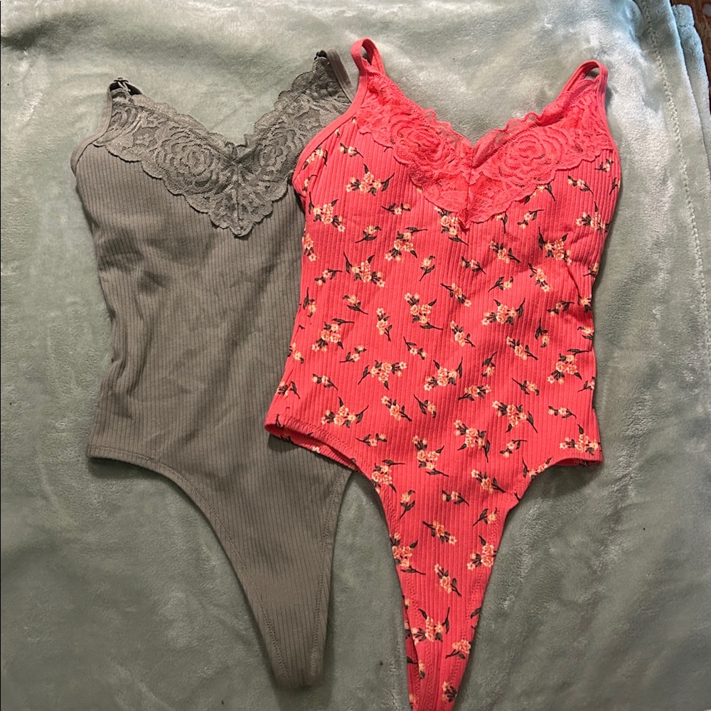 Victoria's Secret Lace Bodysuit Duo - army green and Pink